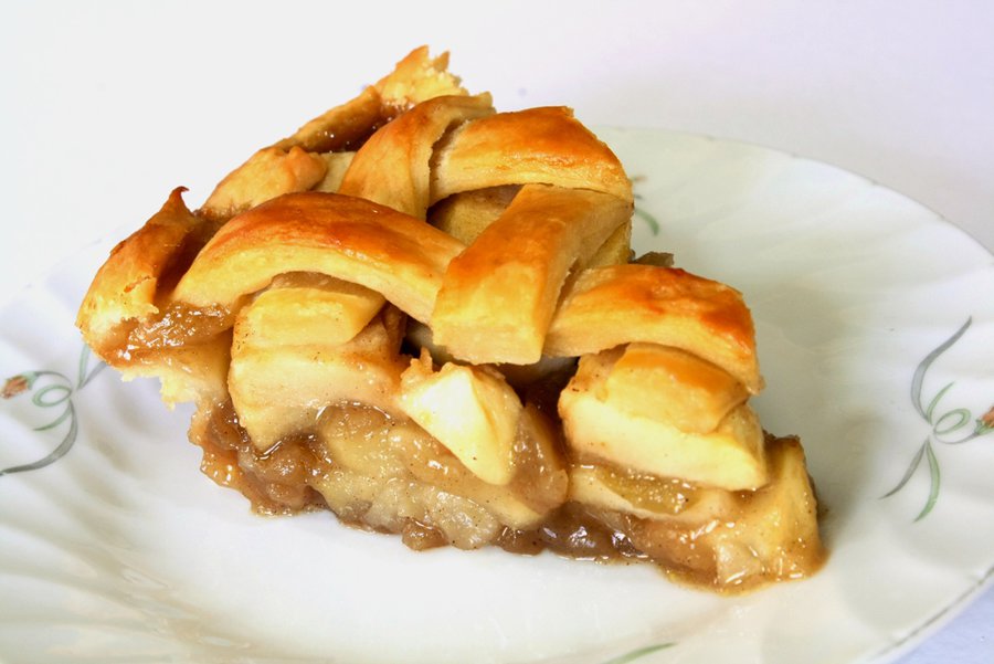Apple Pie with Cinnamon Crust